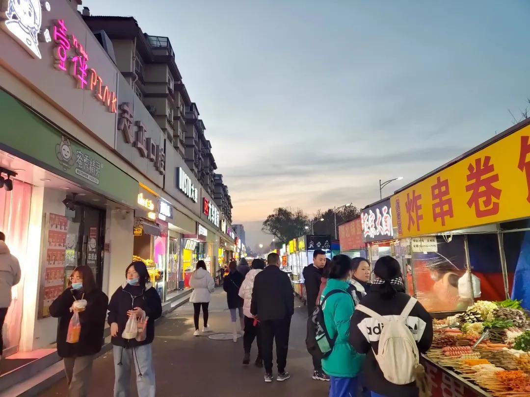 青岛丽达美食_青岛丽达购物中心美食广场_青岛丽达有什么好玩的