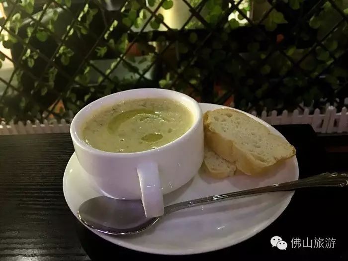 下雨天咖啡厅_芜湖下雨天咖啡馆_芜湖下雨天有什么好玩的