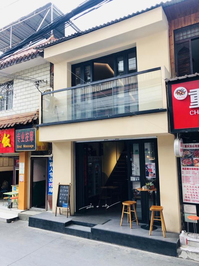 咖啡馆吧台怎么样做_咖啡吧台布置_咖啡馆吧台装修风格图片